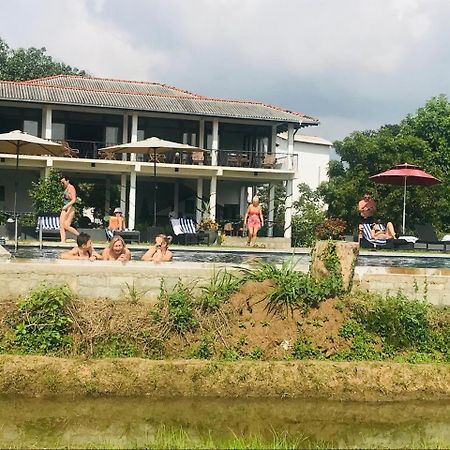 Ceylon Breeze Sigiriya Hotel Exterior photo