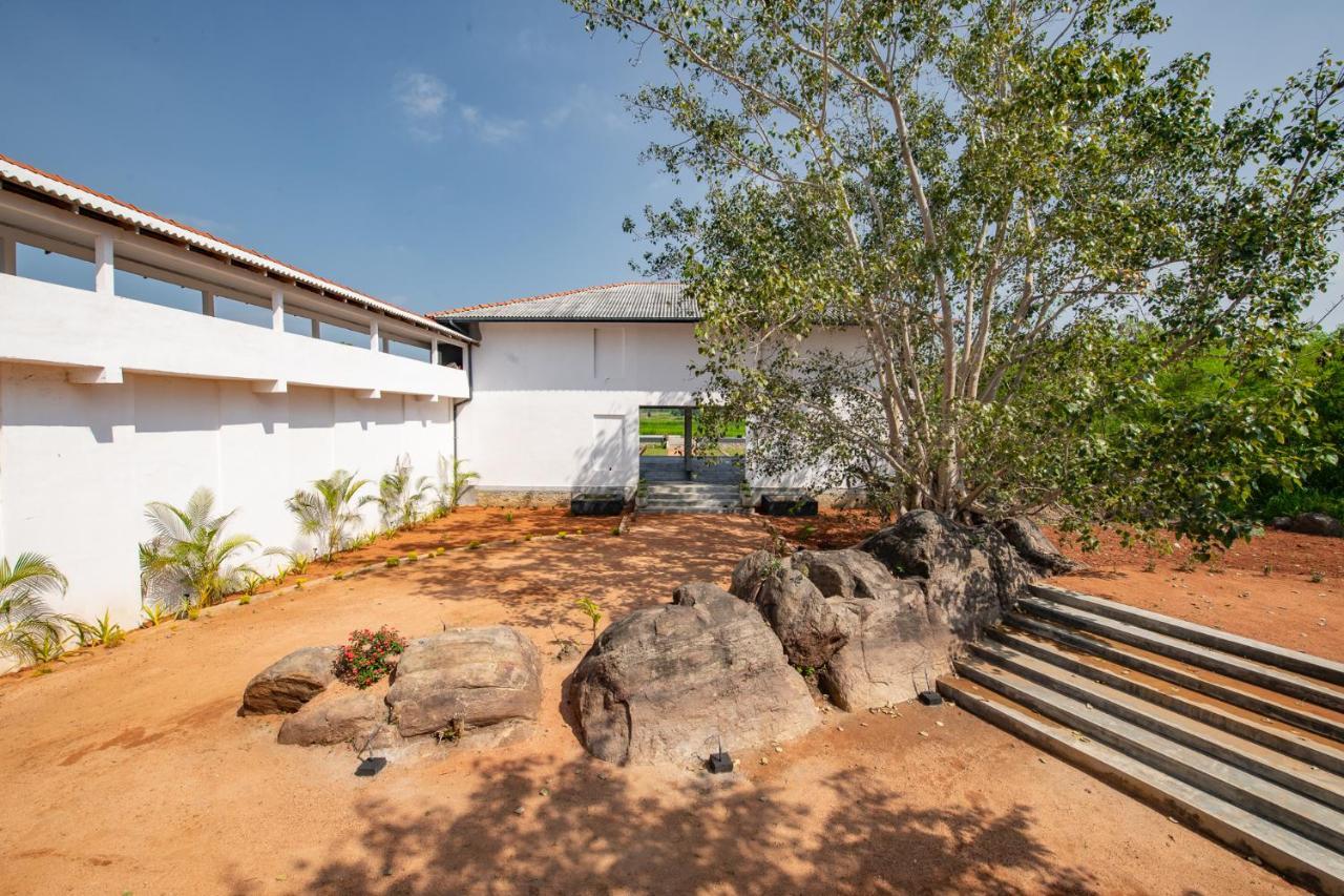 Ceylon Breeze Sigiriya Hotel Exterior photo