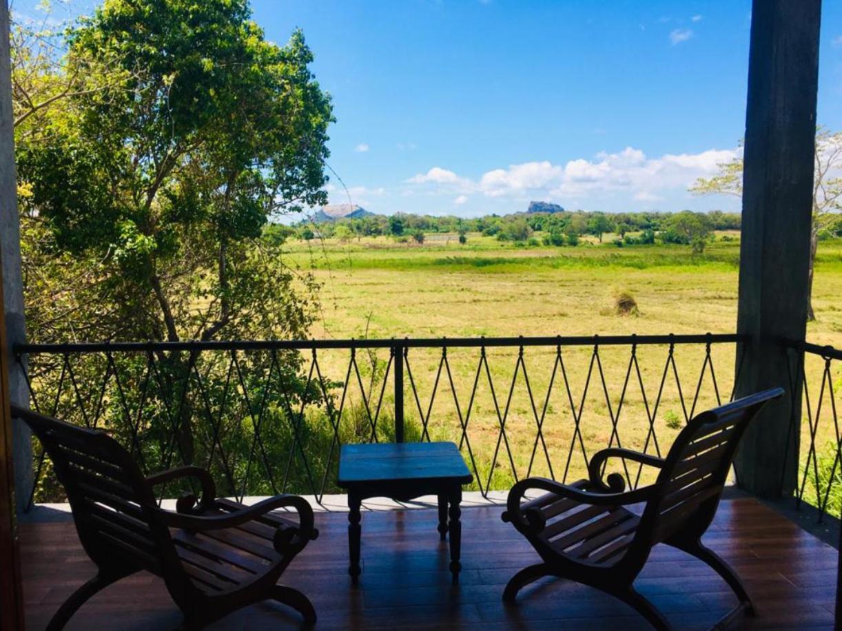 Ceylon Breeze Sigiriya Hotel Exterior photo